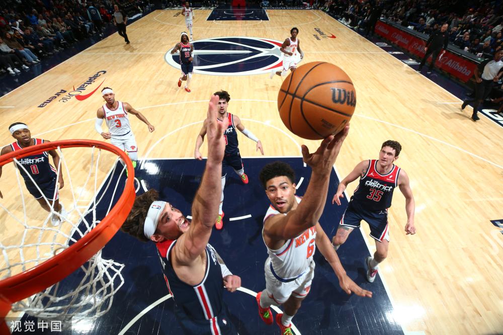 层显然不满 层显然不满