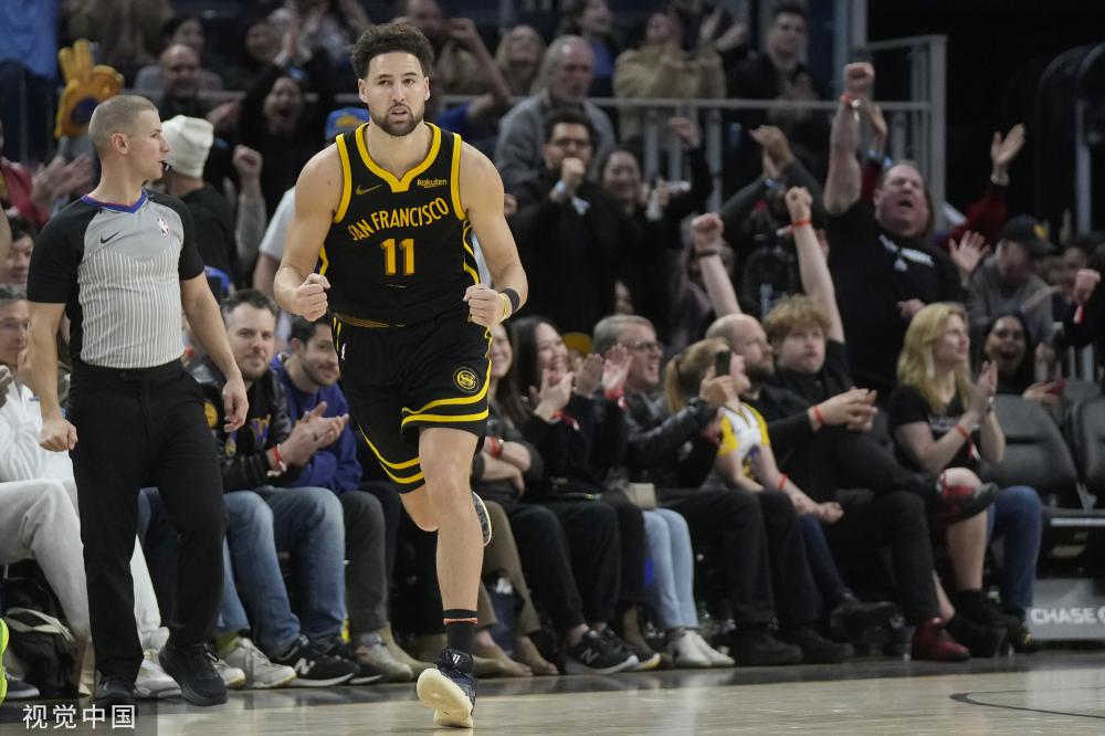 他在场上的 他在场上的