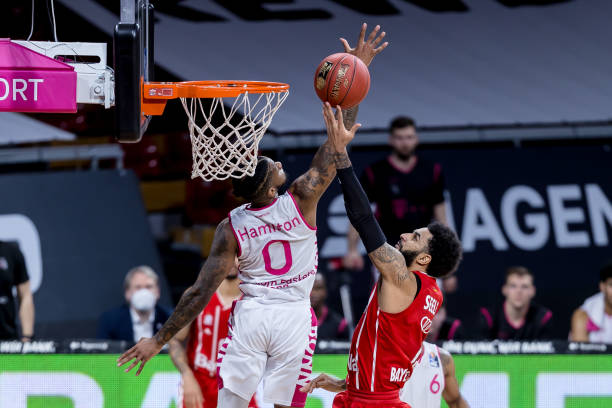 他曾多次在 他曾多次在