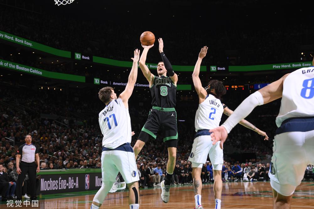 冠中的表现 冠中的表现