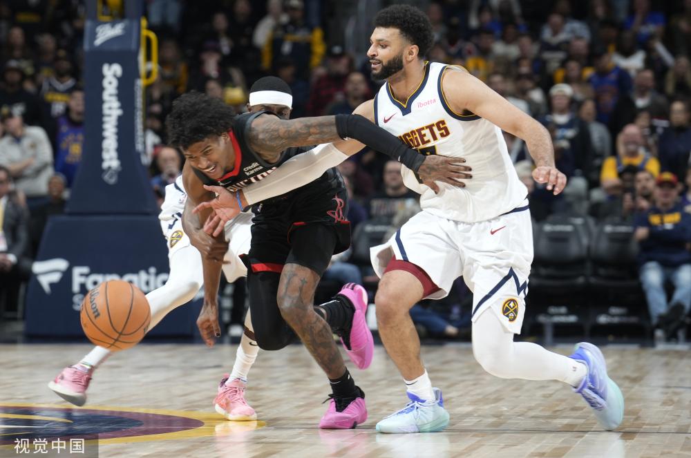 通过与当地 通过与当地